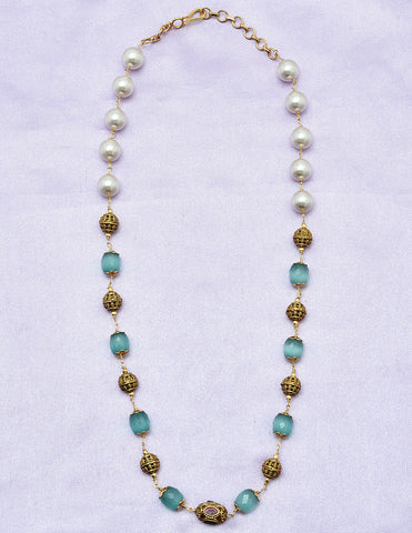 Designer Pearls and Sea Green Beads Mala