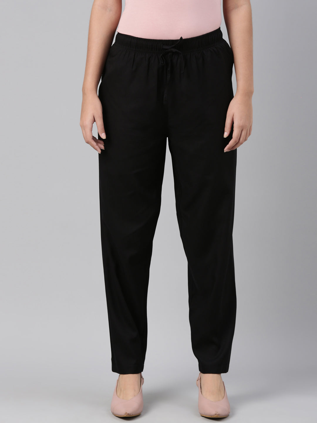 Women Solid Black Mid Rise Casual Pants