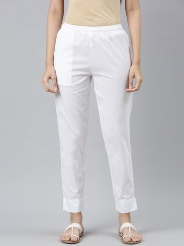 Women Solid White Cotton Pencil Pant