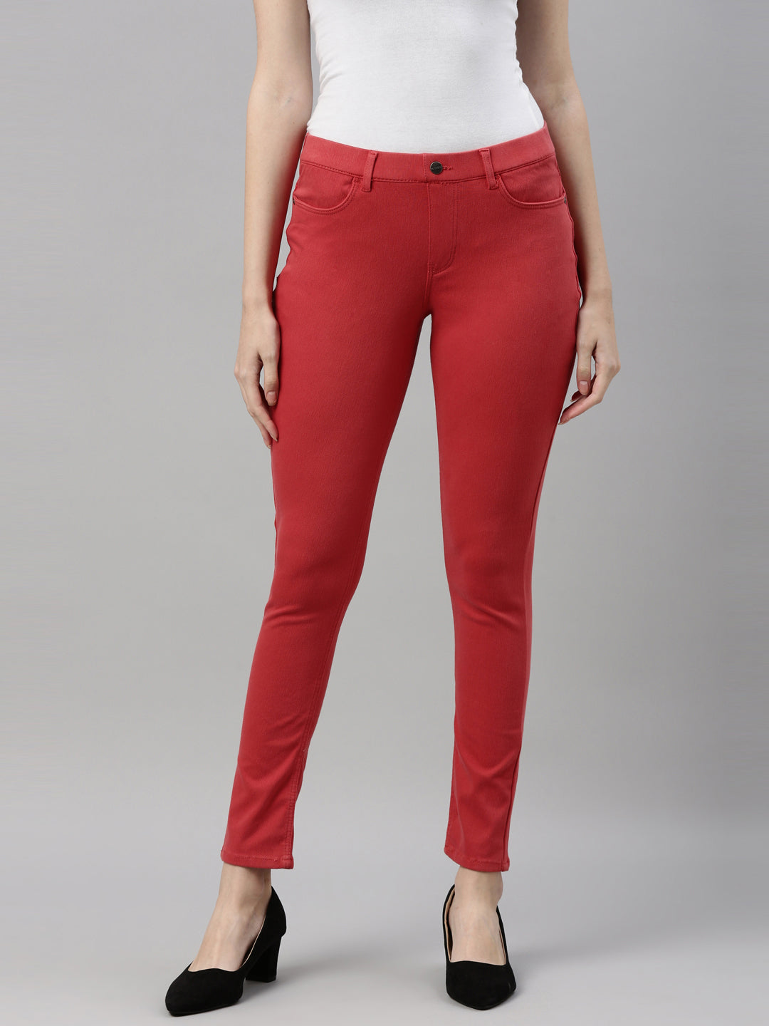 Women Solid Young Red Super Stretch Jeggings