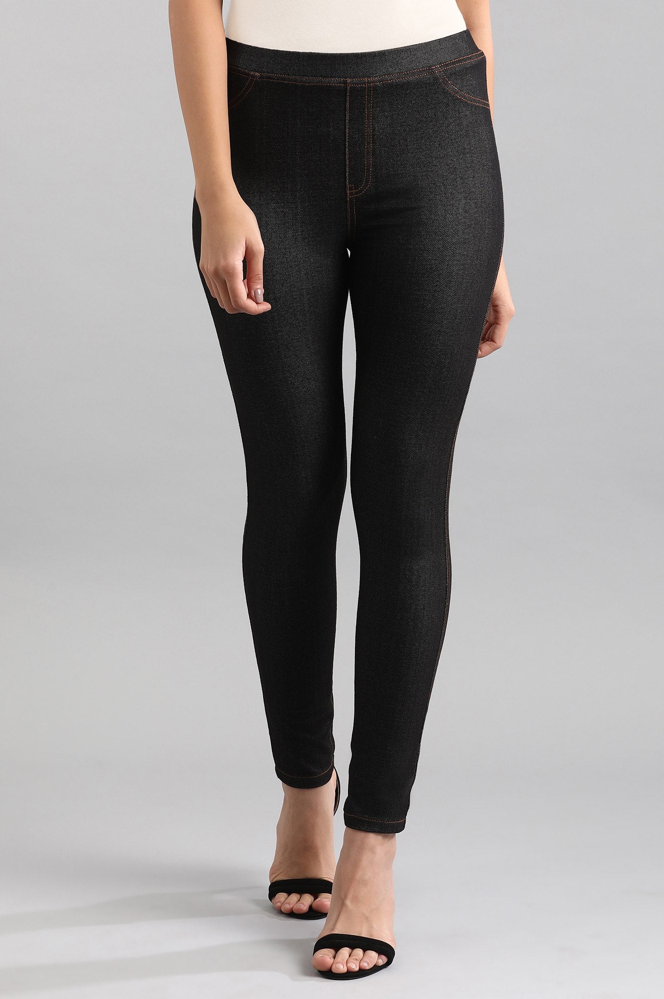 Black Yarn-dyed Jeggings