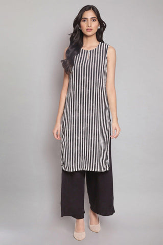 Ecru And Black Stripe Print kurta In Round Neck