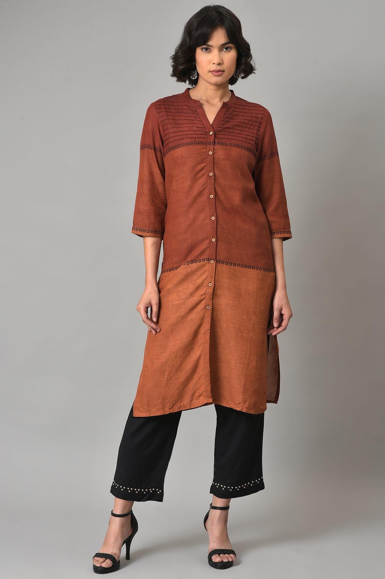 Red Printed Mandarin Collar kurta With Black Straight Pants