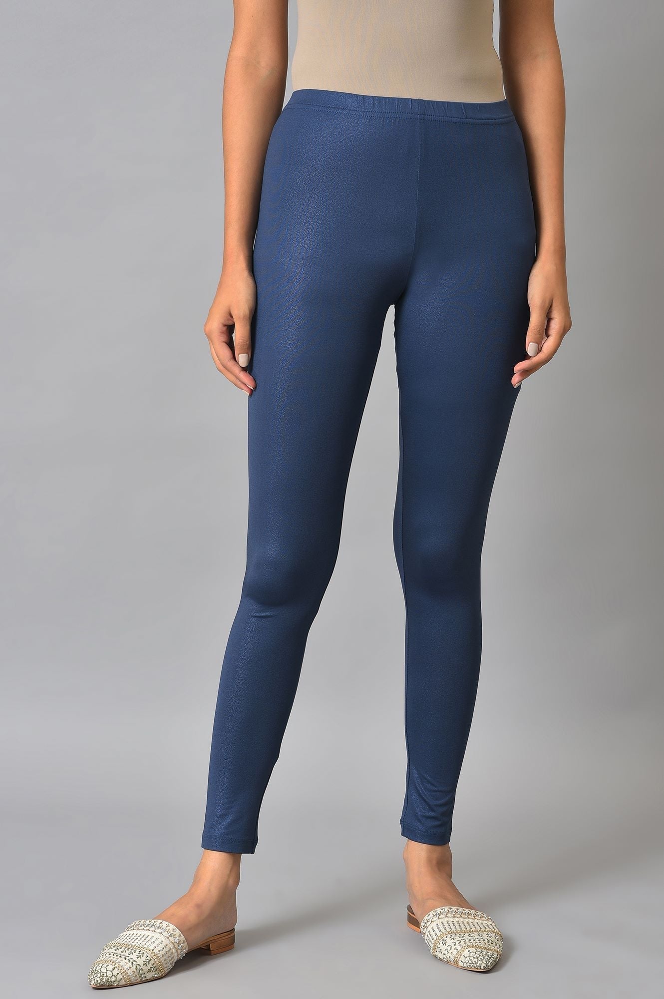 Blue Solid Skinny Fit Tights With Slip On Closure