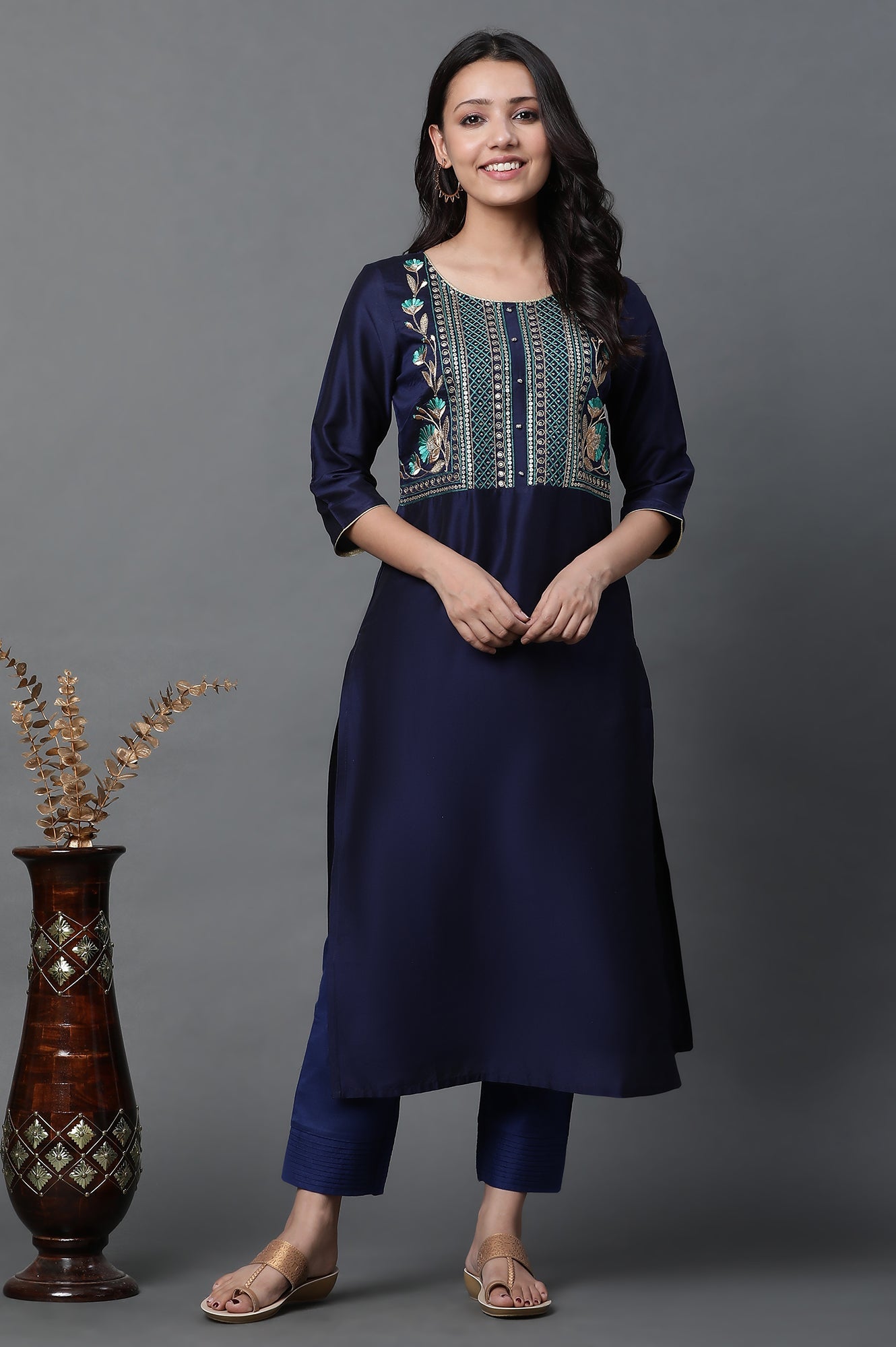 Blue Geometric Embroidered Sequined Straight Kurta
