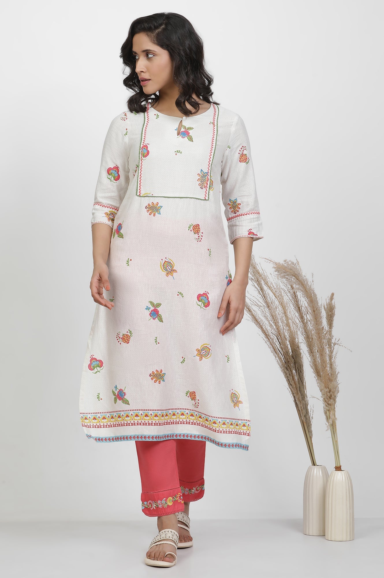 White Floral Printed Kurta And Pants Set