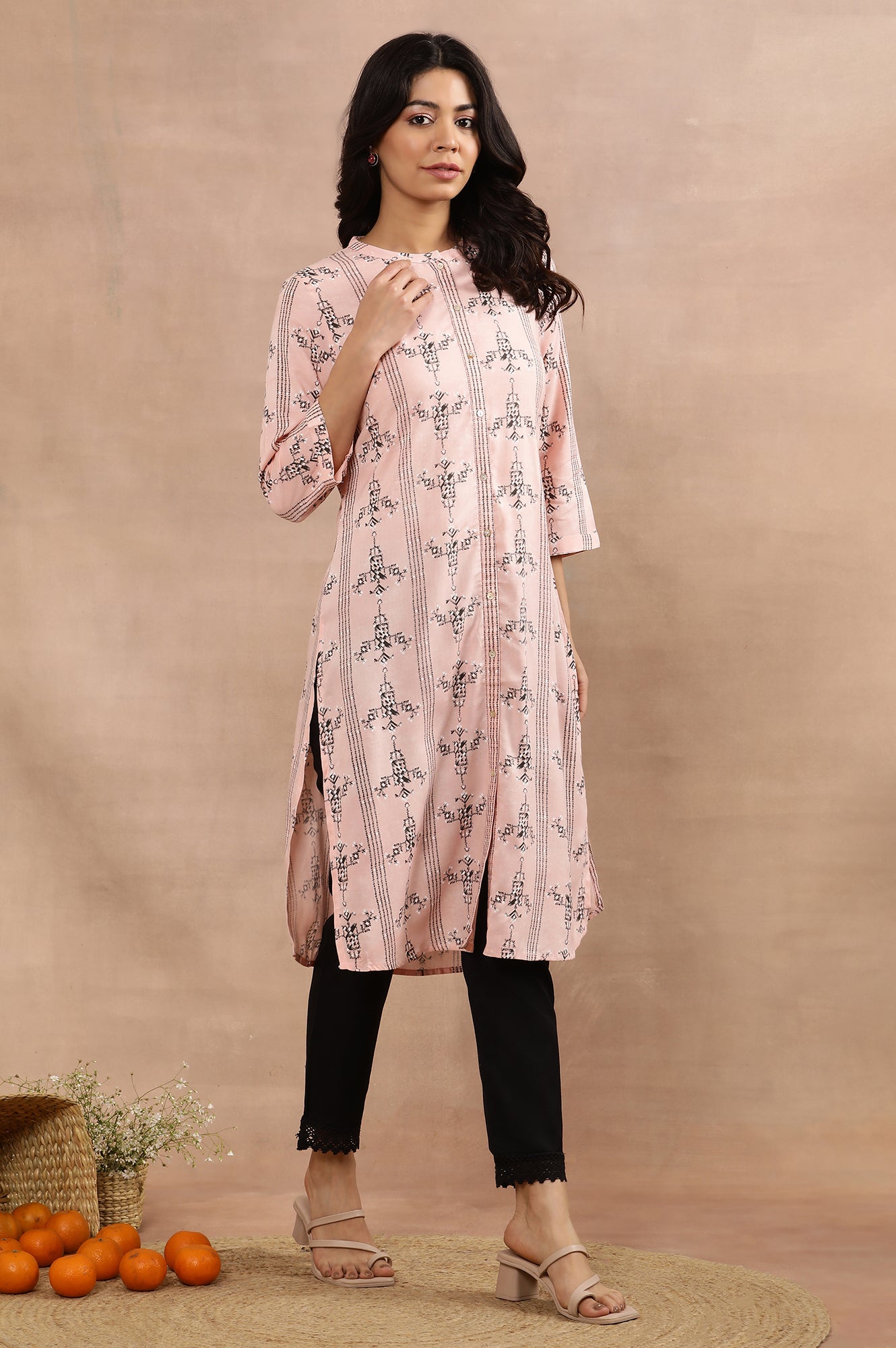 Pink Printed Kurta And Pants Set