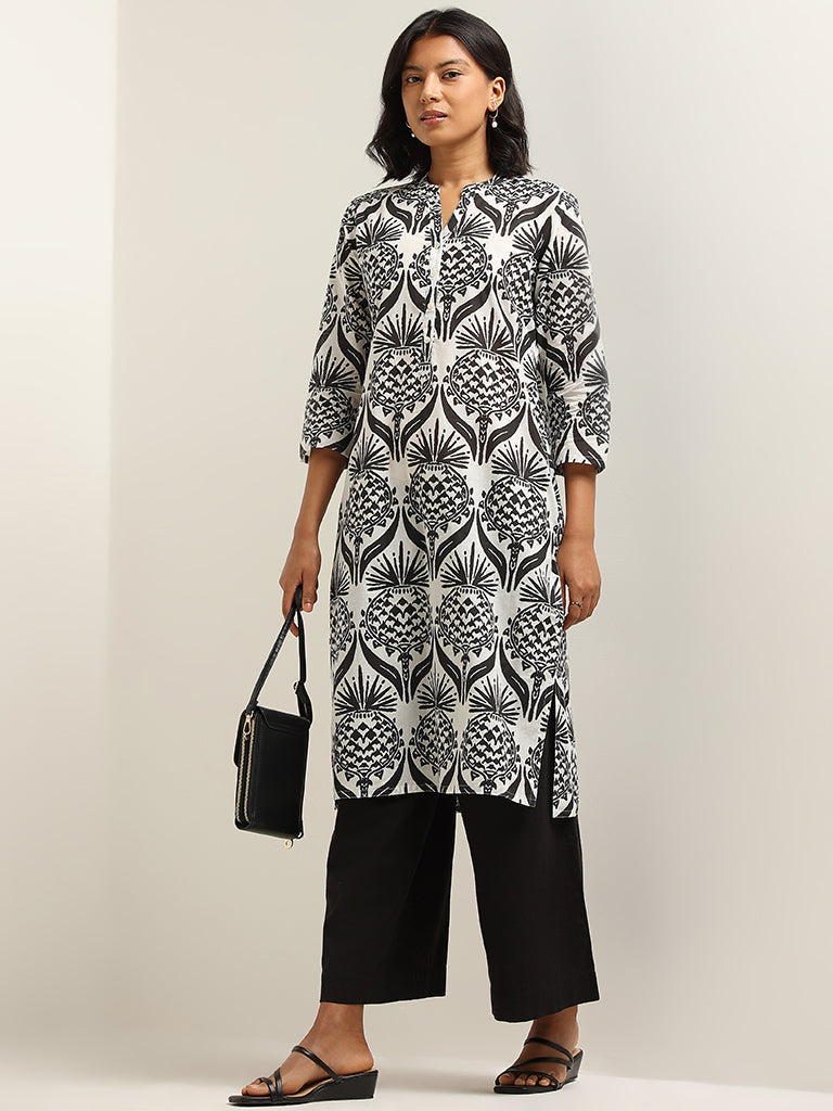 Utsa White Straight Fit Printed Kurta