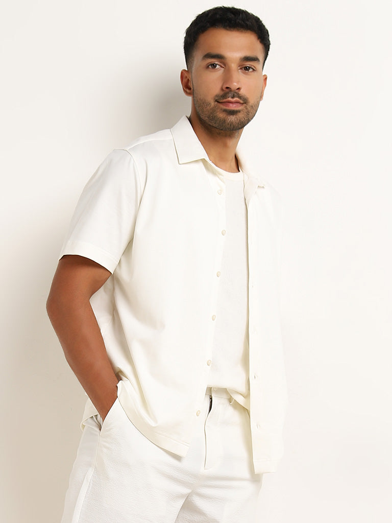 Ascot Off-White Solid Cotton Blend Relaxed Fit Shirt