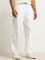 Nuon White Relaxed - Fit Mid - Rise Jeans