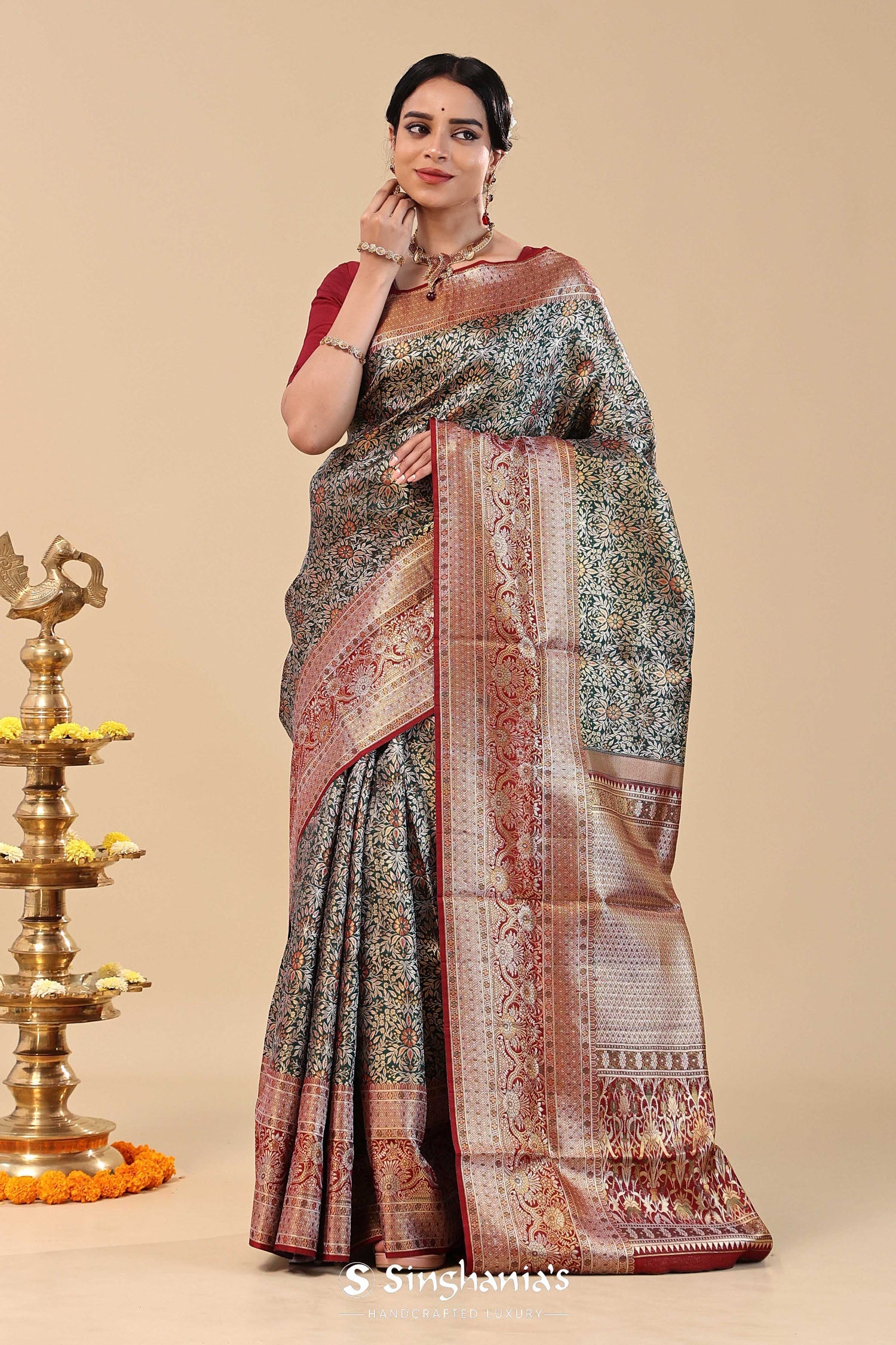 Bottle Green Kanjivaram Saree With Contrast Border