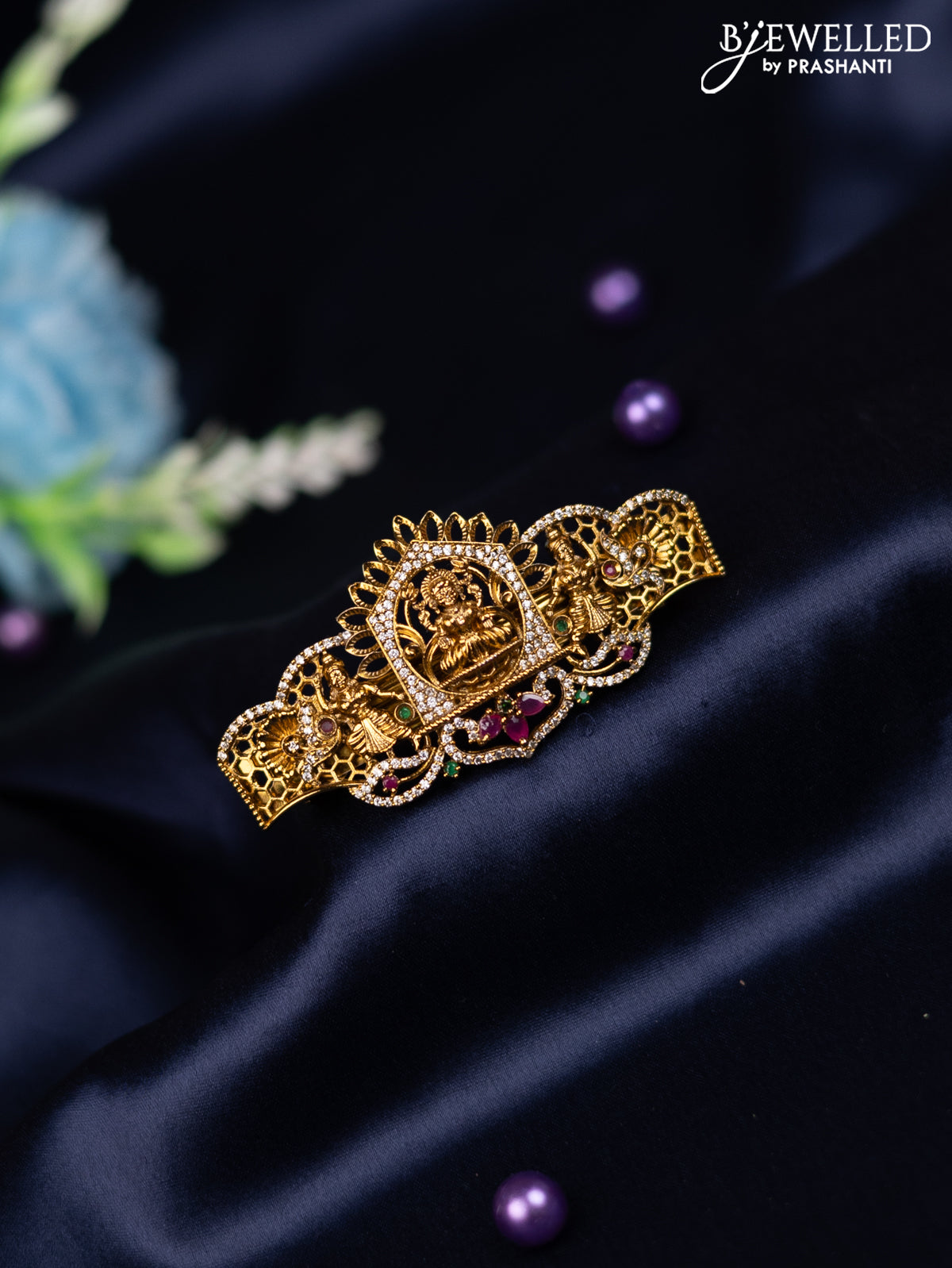 Antique hair clip medium size lakshmi design with kemp and cz stones