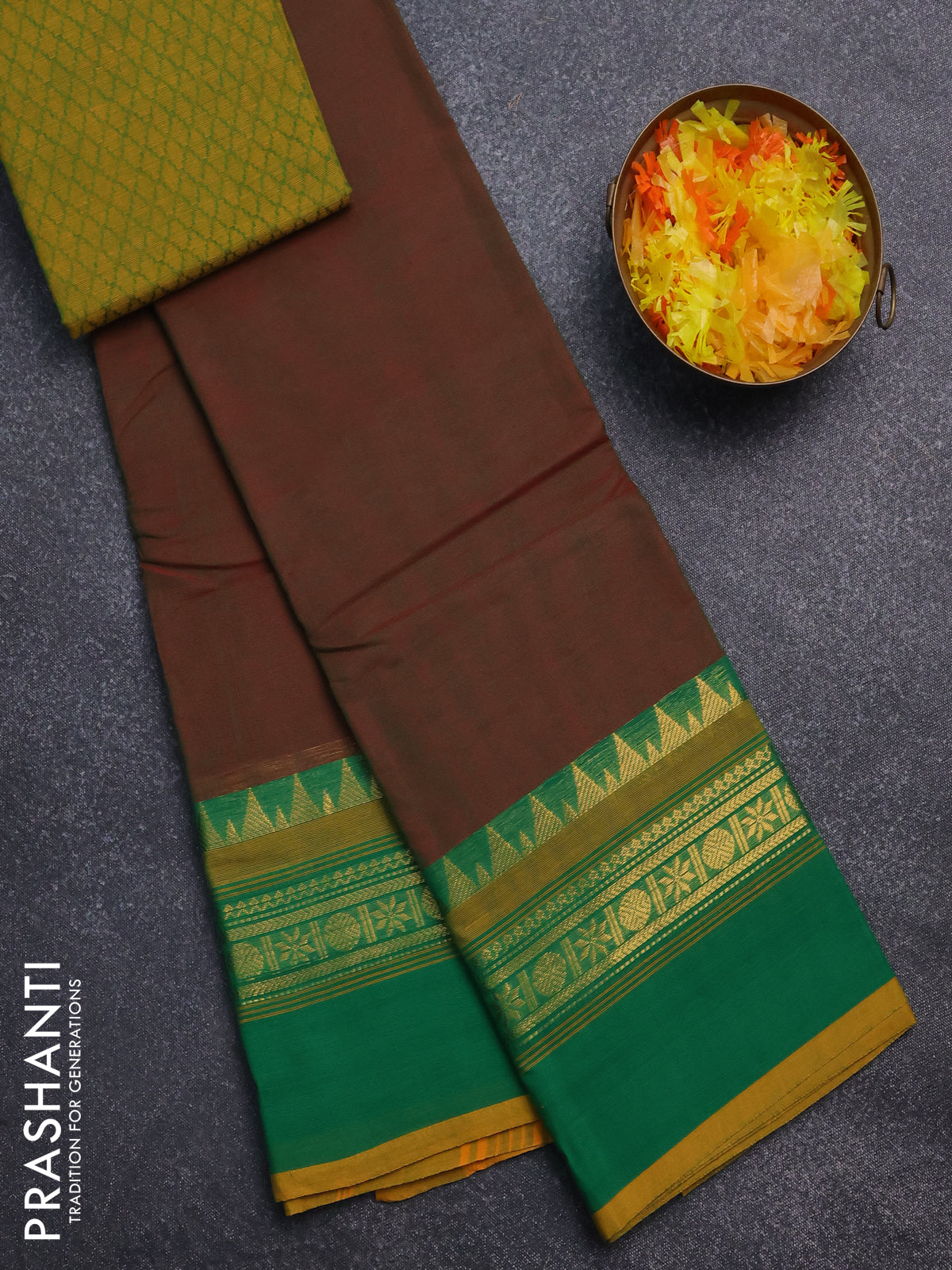 Chettinad cotton saree manthulir green and green with thread woven buttas and temple disign zari woven border