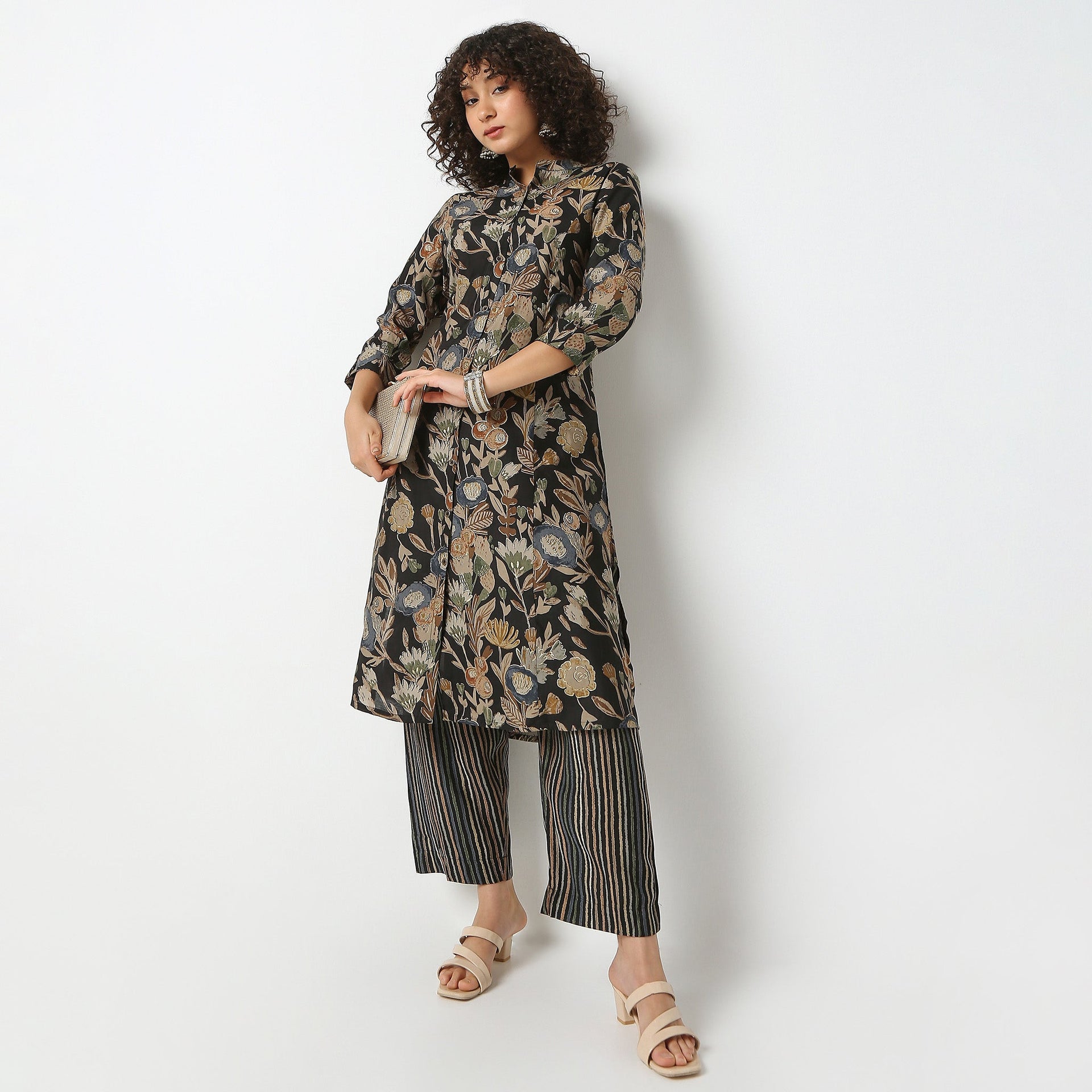 Band Collar Knee Length Three-Fourth Sleeve Flare Fit Printed Kurta With Pant Set