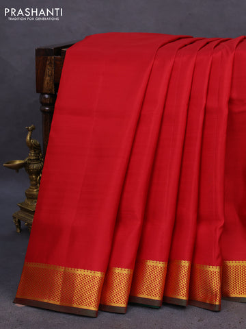 10 Yards silk saree maroon and green with plain body and zari woven border