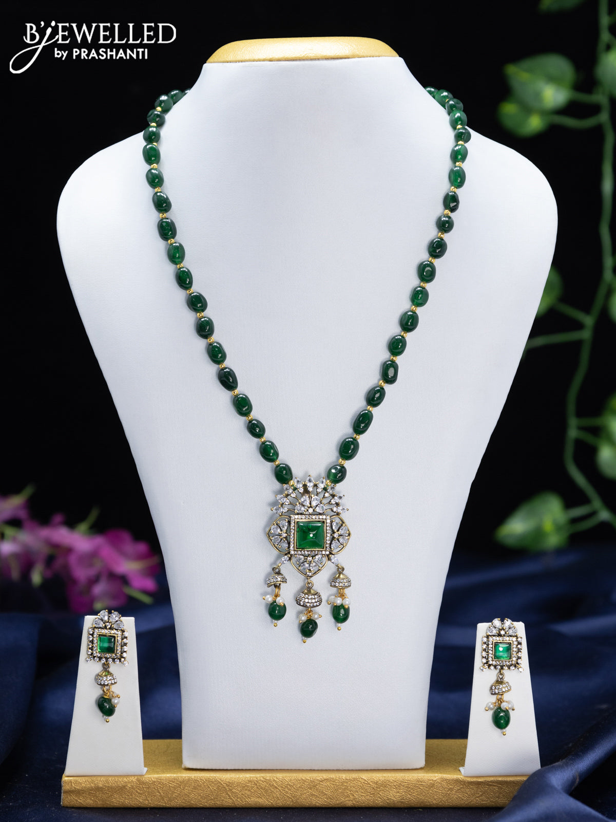 Beaded green necklace with emerald & cz stones and pearl hangings in victorian finish