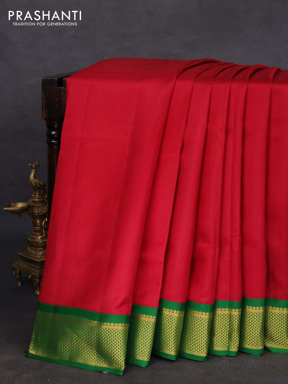 10 yards silk saree maroon and green with plain body and zari woven korvai border