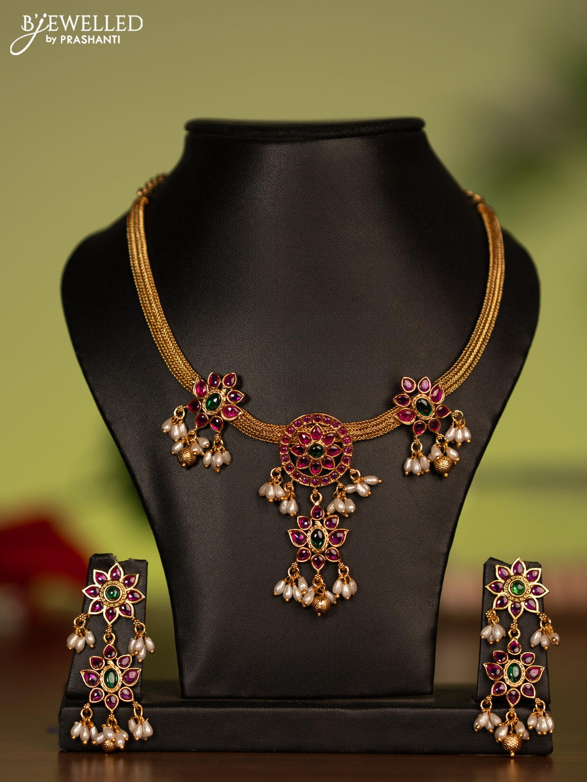 Antique attigai necklace with kemp stones and pearl & golden beads hanging