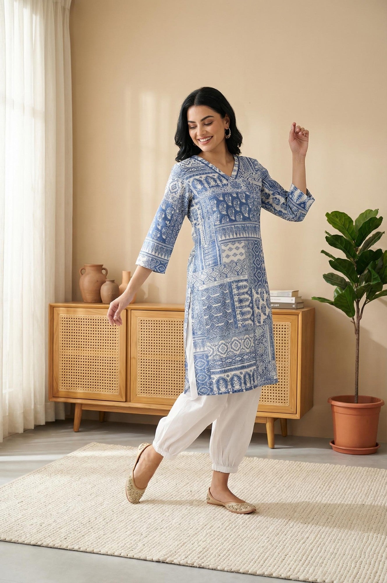 Blue Ethnic Motifs Printed Straight Kurta