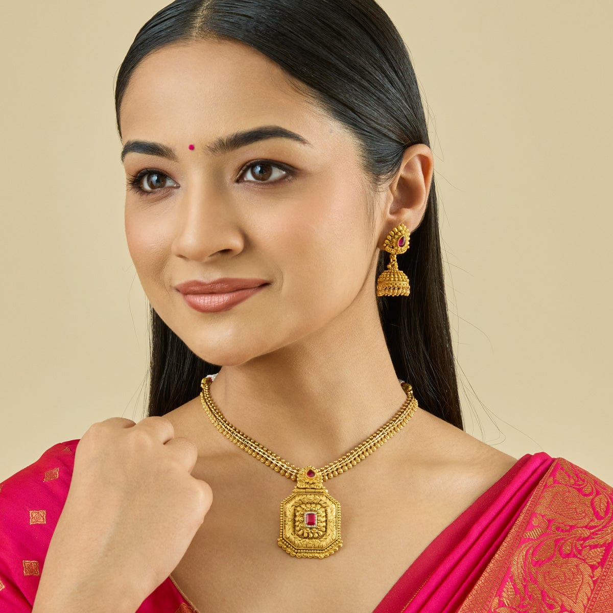 Antique Necklace 186560