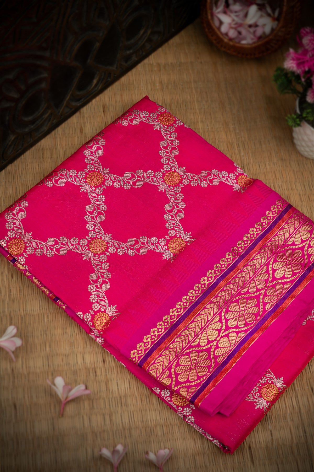 Mandir Pink & Magenta Uppada Jaal Saree