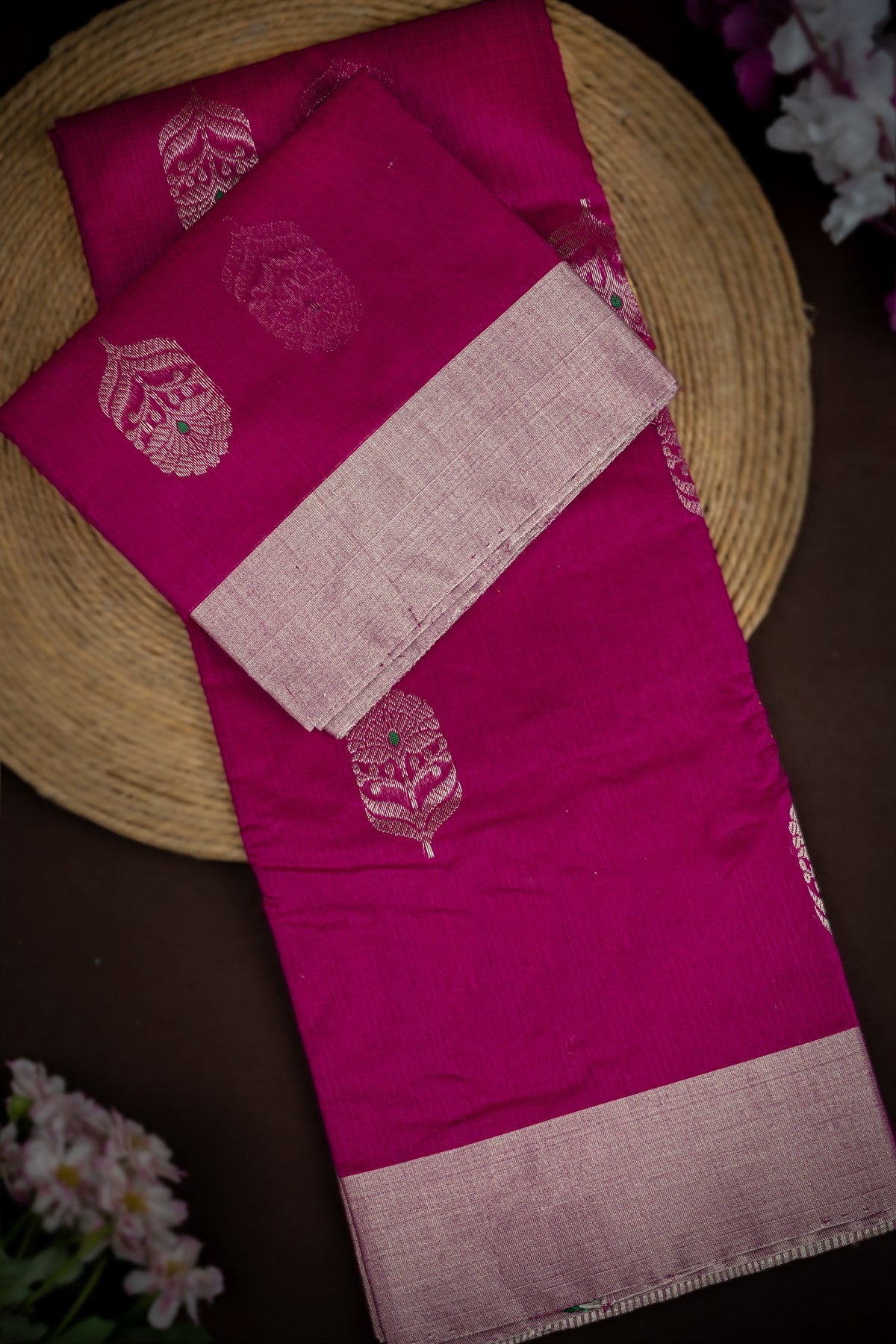 Mandir Magenta & Magenta Chanderi Motifs Saree